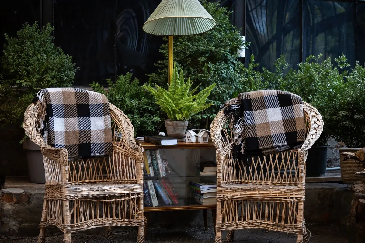 A Beginner's Guide to Creating a Reading Nook in a Small Corner